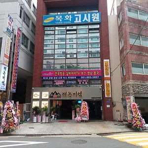 https://hostel-mokhwatel.hotelsinbusan.com